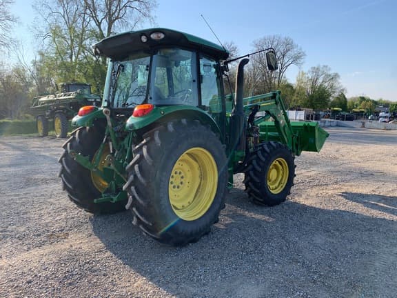 Image of John Deere 5115M equipment image 2