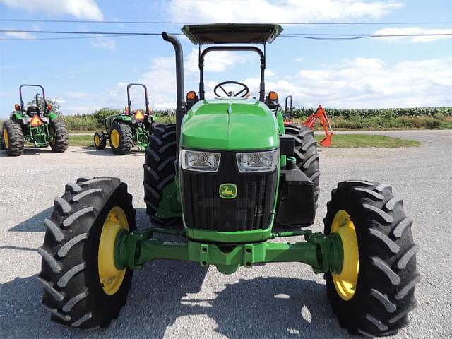 Image of John Deere 5115M equipment image 4