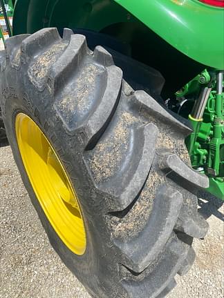Image of John Deere 5115M equipment image 4