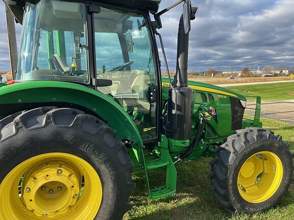 Image of John Deere 5115M equipment image 3