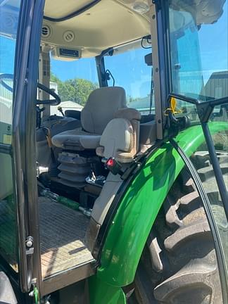 Image of John Deere 5115M equipment image 2