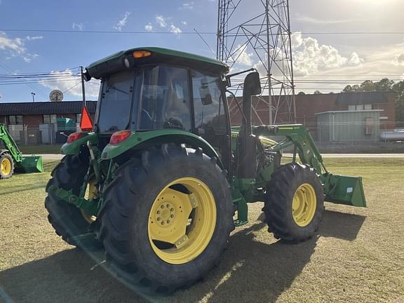 Image of John Deere 5115M equipment image 4