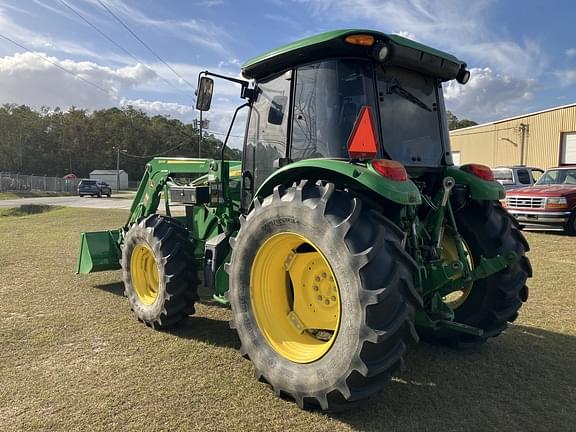 Image of John Deere 5115M equipment image 2