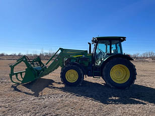 Main image John Deere 5115M 8