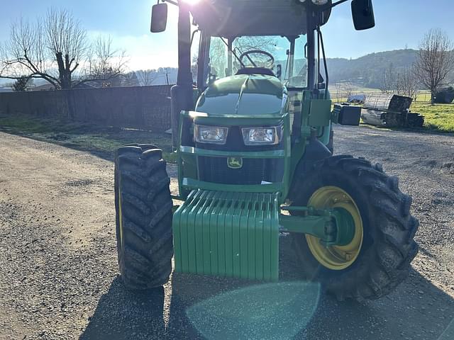 Image of John Deere 5115M equipment image 2