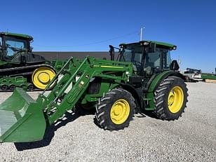 Main image John Deere 5115M 3