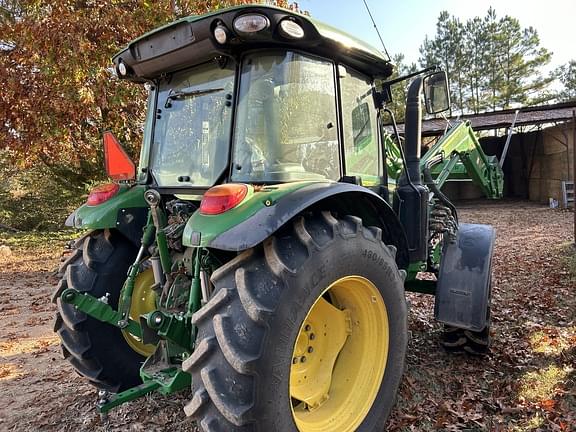 Image of John Deere 5115M equipment image 4