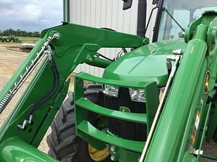 Main image John Deere 5115M 12