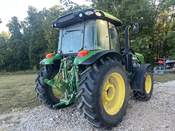 Image of John Deere 5115M equipment image 4