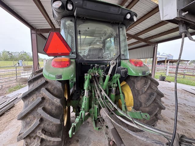 Image of John Deere 5115M equipment image 2