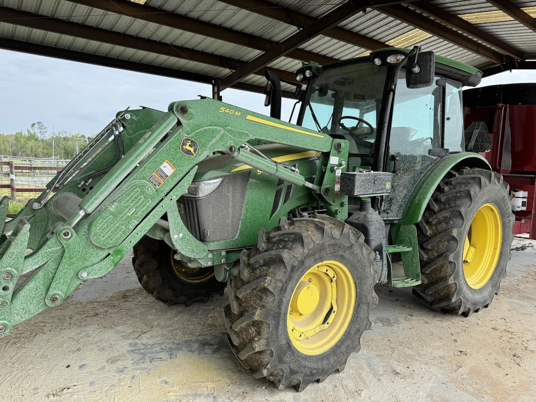 2022 John Deere 5115M Equipment Image0
