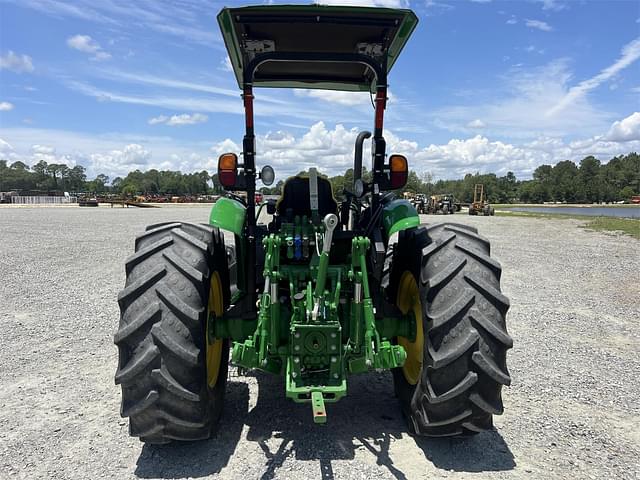 Image of John Deere 5115M equipment image 3