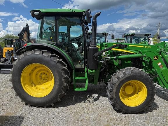 Image of John Deere 5115M equipment image 2