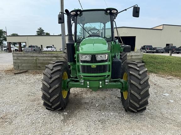 Image of John Deere 5115M equipment image 4