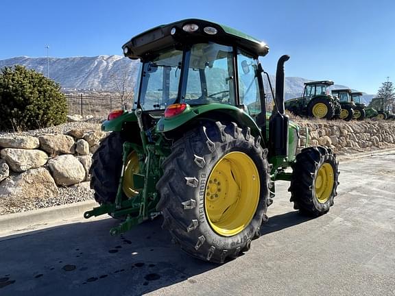 Image of John Deere 5115M equipment image 4