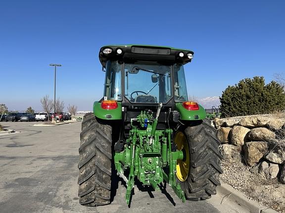 Image of John Deere 5115M equipment image 4