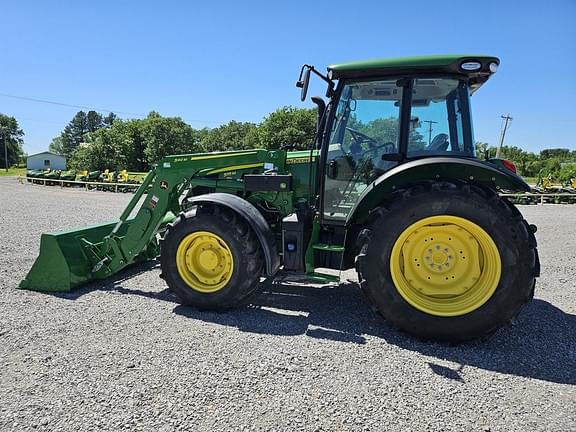 Image of John Deere 5115M equipment image 2