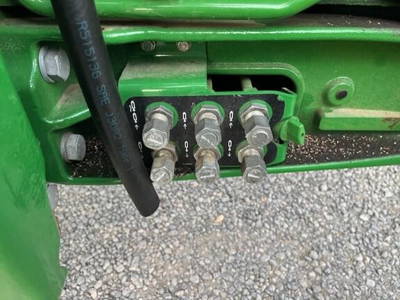 Image of John Deere 5115M equipment image 4