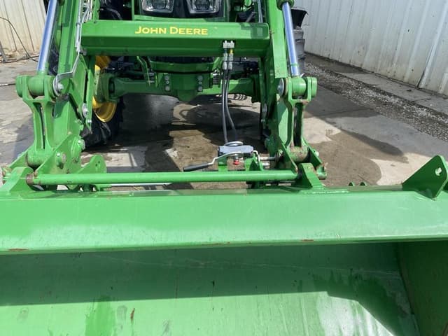 Image of John Deere 5115R equipment image 2