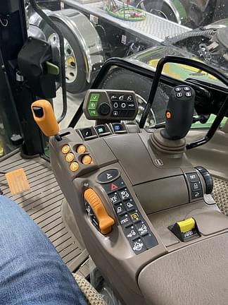 Image of John Deere 5115R equipment image 2