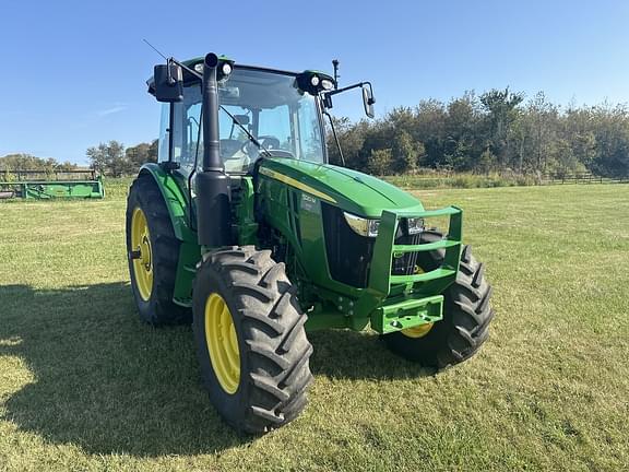 Image of John Deere 5120M equipment image 2