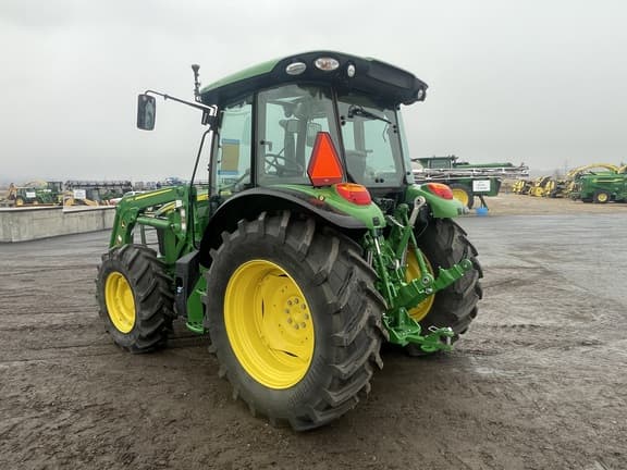 Image of John Deere 5125M equipment image 2