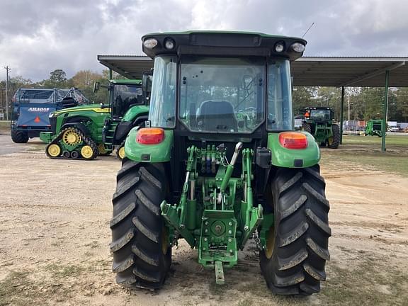 Image of John Deere 5125M equipment image 3