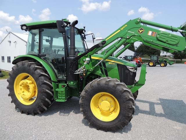 Image of John Deere 5125M equipment image 2