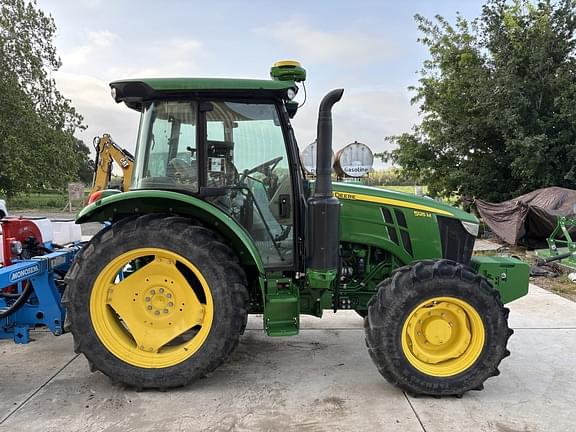Image of John Deere 5125M equipment image 2