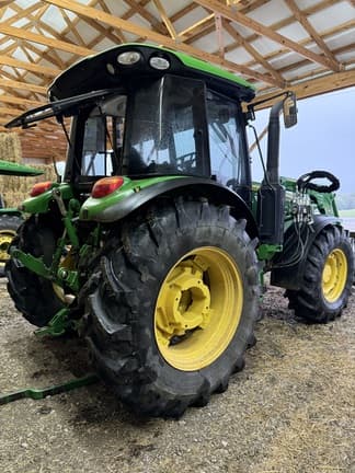 Image of John Deere 5125M equipment image 4