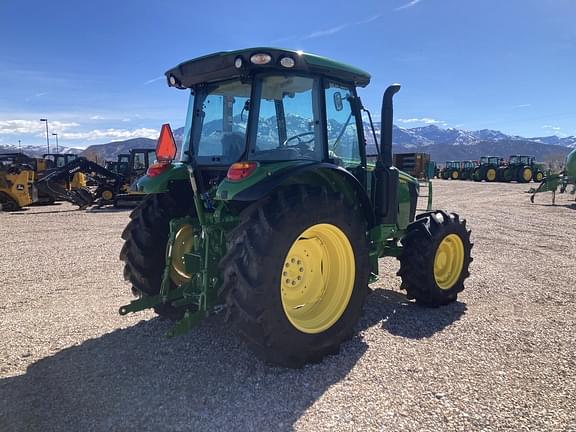 Image of John Deere 5125M equipment image 4