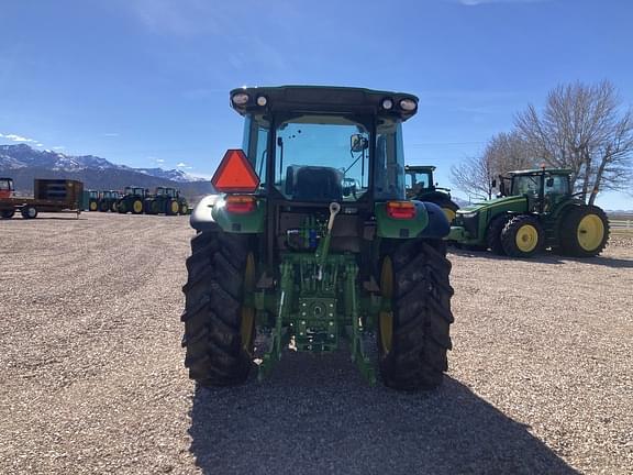 Image of John Deere 5125M equipment image 3