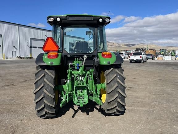 Image of John Deere 5125M equipment image 4