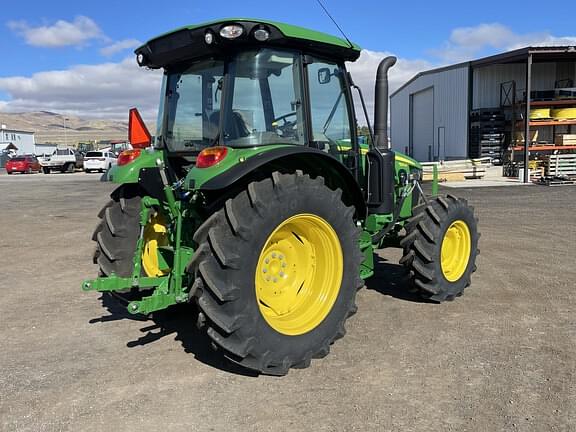 Image of John Deere 5125M equipment image 4