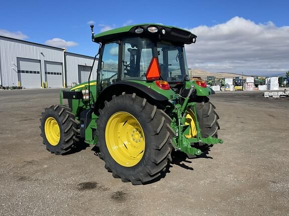 Image of John Deere 5125M equipment image 2