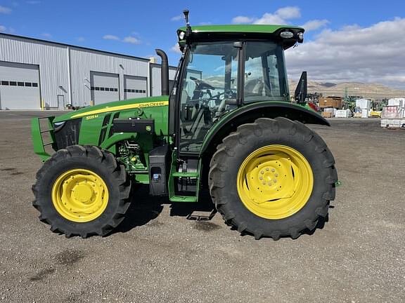 Image of John Deere 5125M equipment image 2