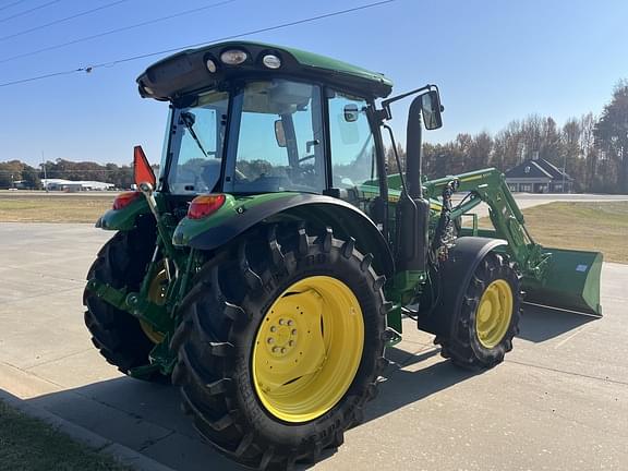 Image of John Deere 5125M equipment image 2