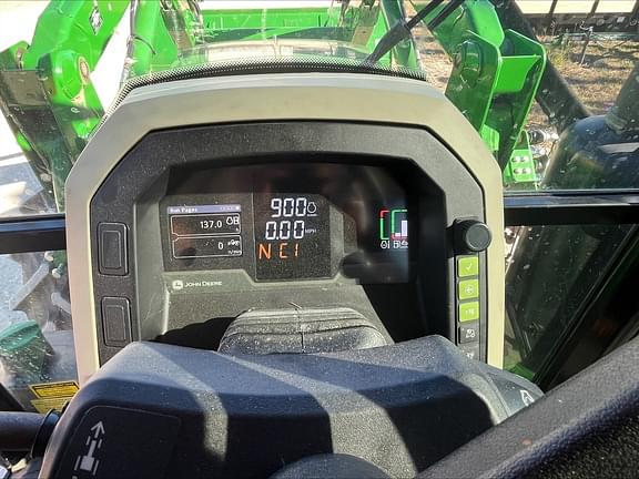 Image of John Deere 5125M equipment image 2