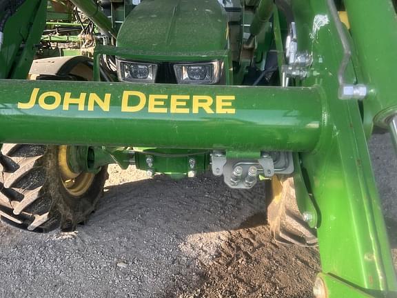 Image of John Deere 5125M equipment image 2