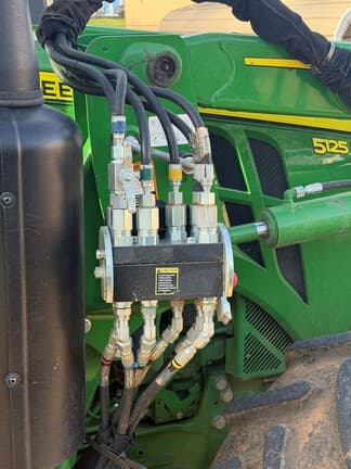 Image of John Deere 5125M equipment image 4