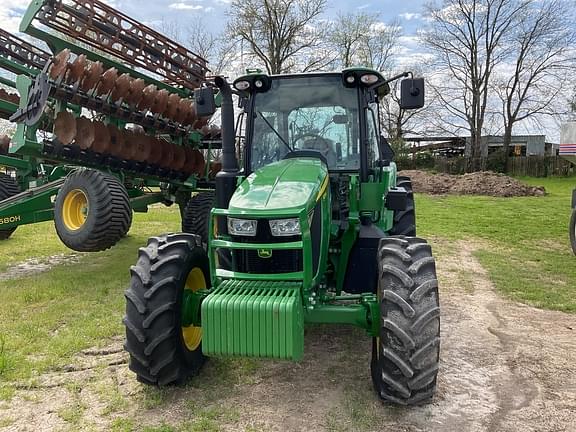 Image of John Deere 5125M equipment image 1