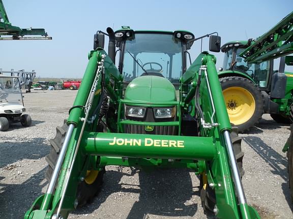 Image of John Deere 5125M equipment image 3