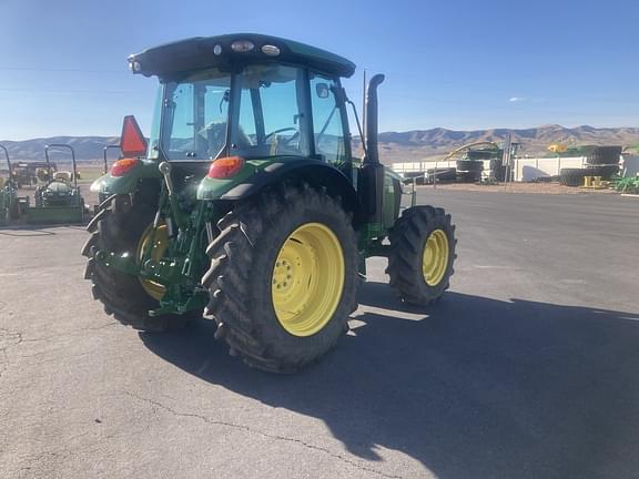 Image of John Deere 5125M equipment image 4