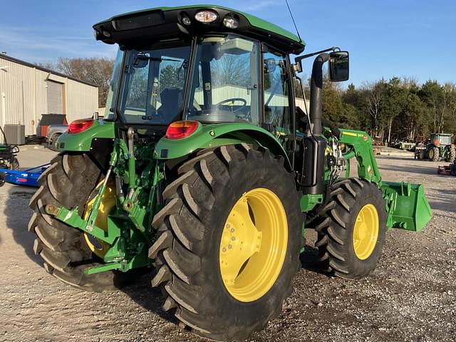 Image of John Deere 5125M equipment image 4