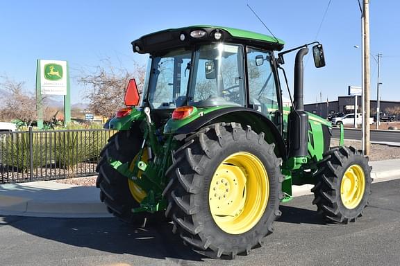 Image of John Deere 5125M equipment image 2