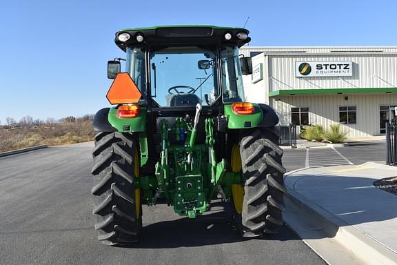 Image of John Deere 5125M equipment image 3