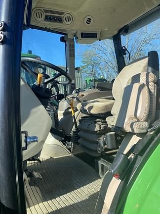 Image of John Deere 5125M equipment image 4