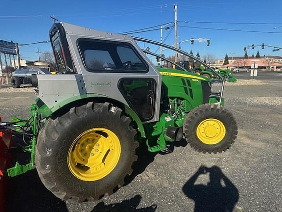 Image of John Deere 5125ML equipment image 3