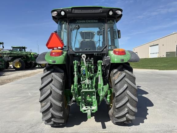 Image of John Deere 5125R equipment image 4
