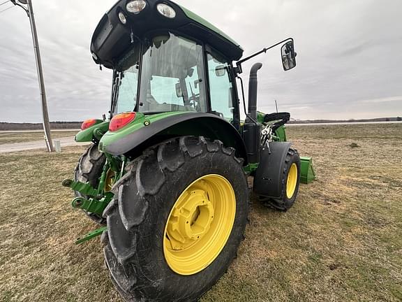 Image of John Deere 5125R equipment image 2